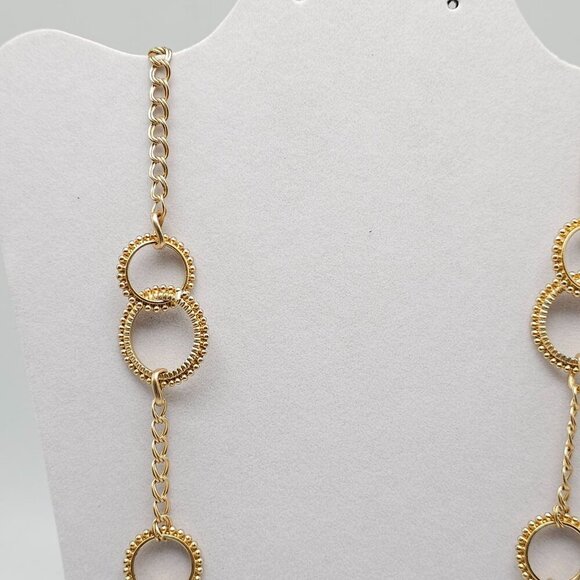Jones New York Gold Tone Link Circle Long Necklace MSRP $42 Nickel Safe - Picture 2 of 7